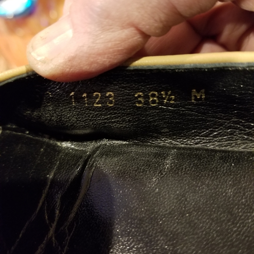 Authentic Louis Vuitton Black Flats Size 38 - Picture 6 of 14